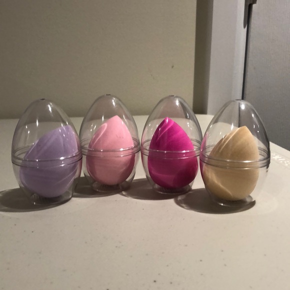 41. NWOT Set of 4 Makeup Sponges - Picture 1 of 5